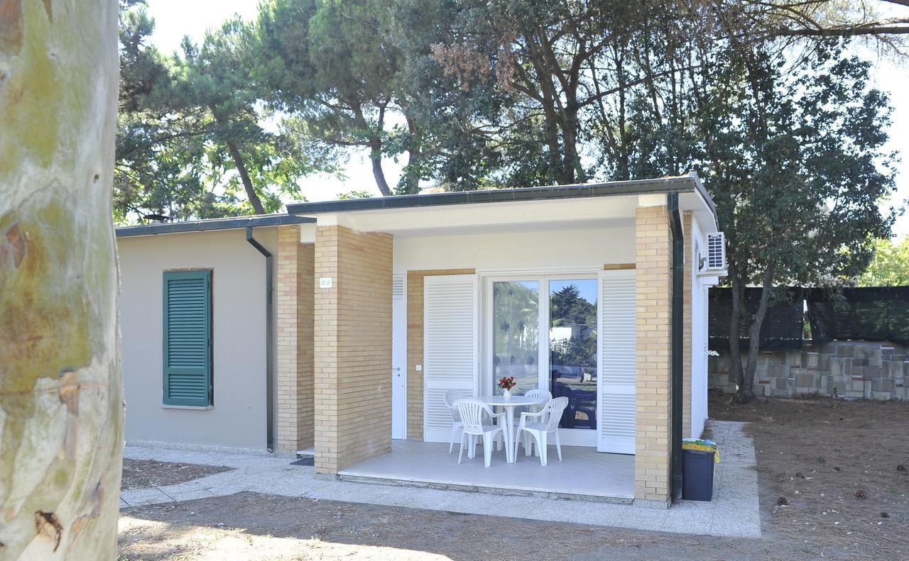 La Serra Holiday Village & Beach Resort Baia Domizia Exterior photo