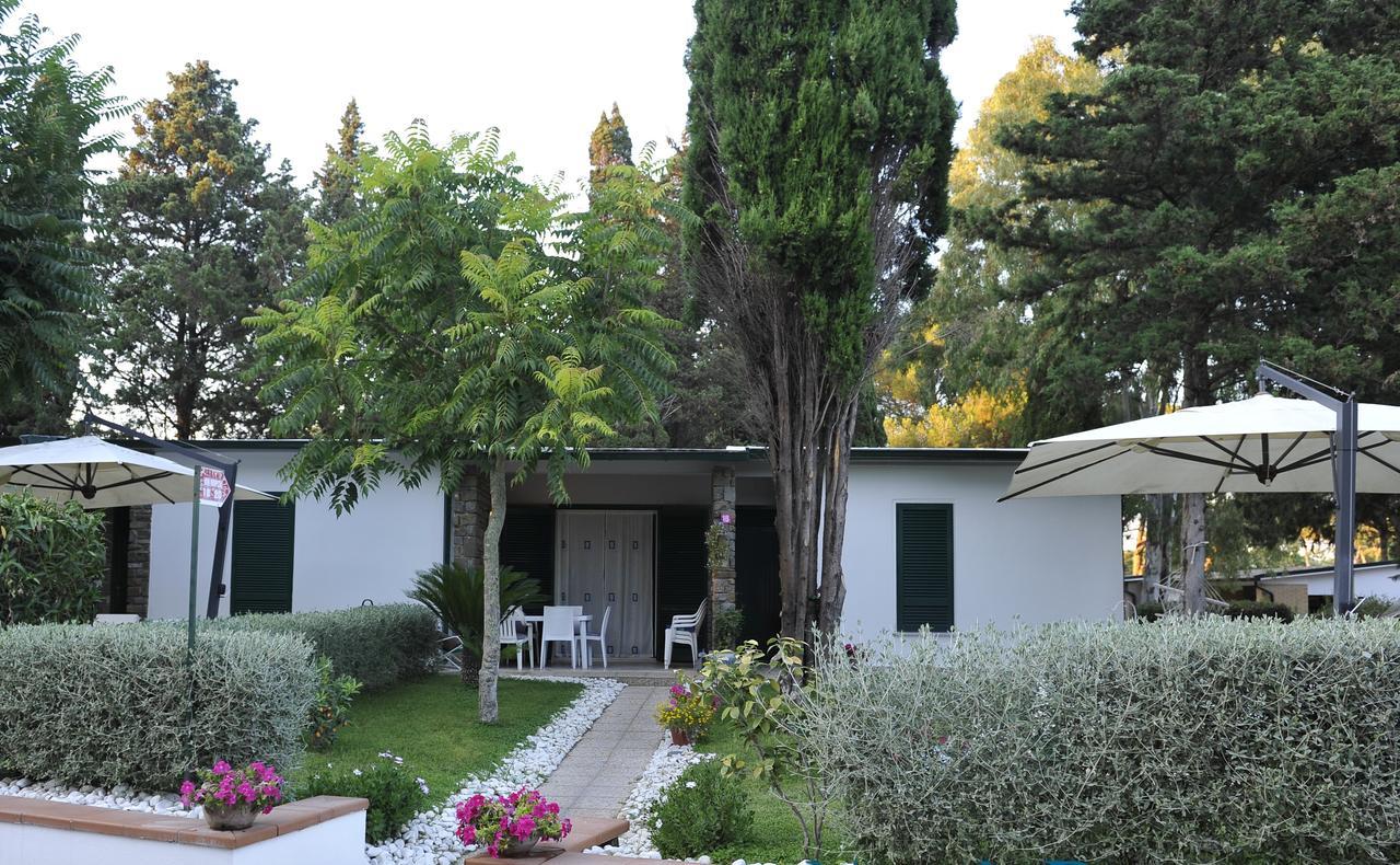 La Serra Holiday Village & Beach Resort Baia Domizia Exterior photo