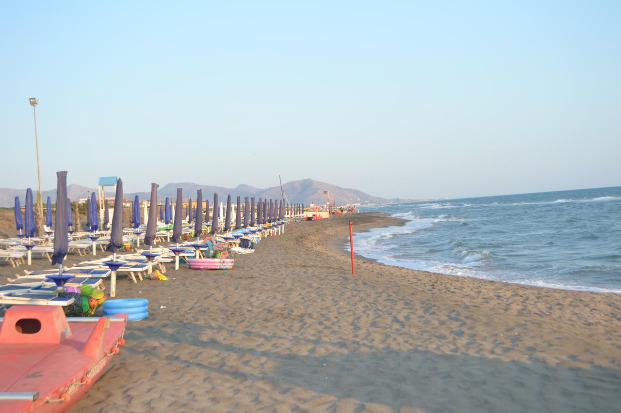 La Serra Holiday Village & Beach Resort Baia Domizia Exterior photo