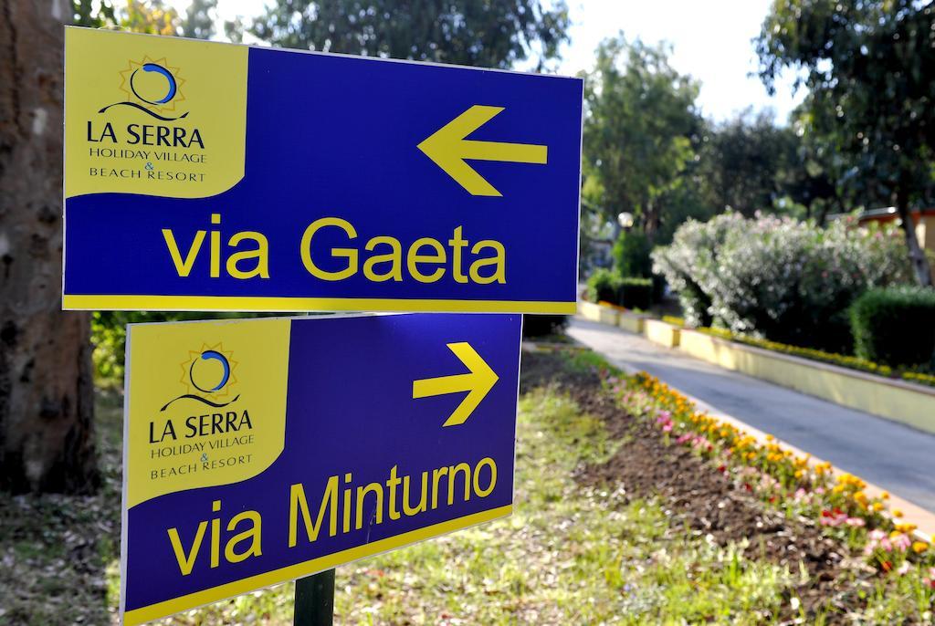 La Serra Holiday Village & Beach Resort Baia Domizia Exterior photo